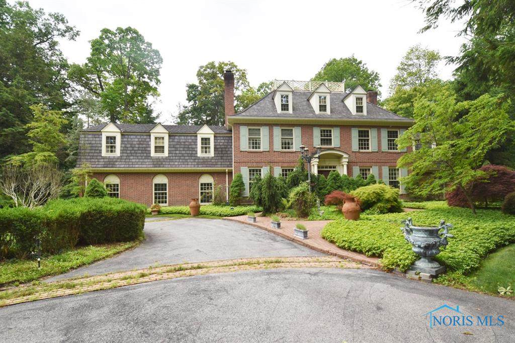 4557 Forestview - Photo 1