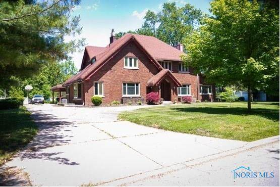 2132 Burroughs - Photo 1