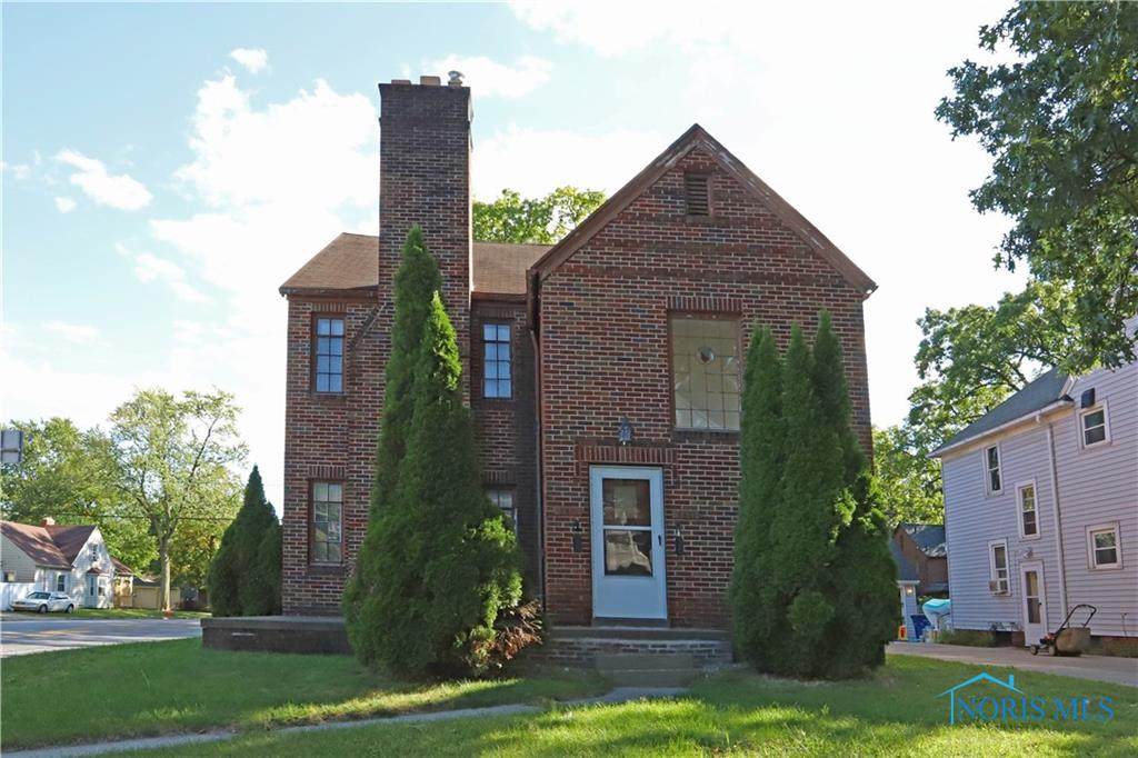 2501 Berdan - Photo 1