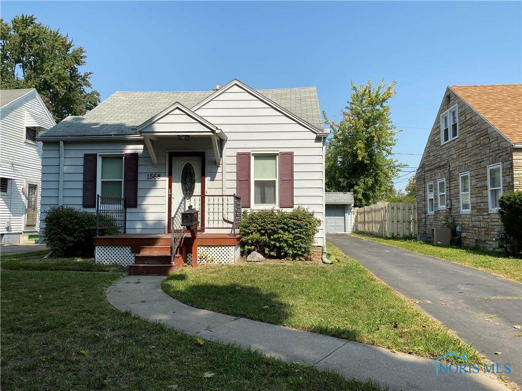 1568 Crestwood - Photo 1