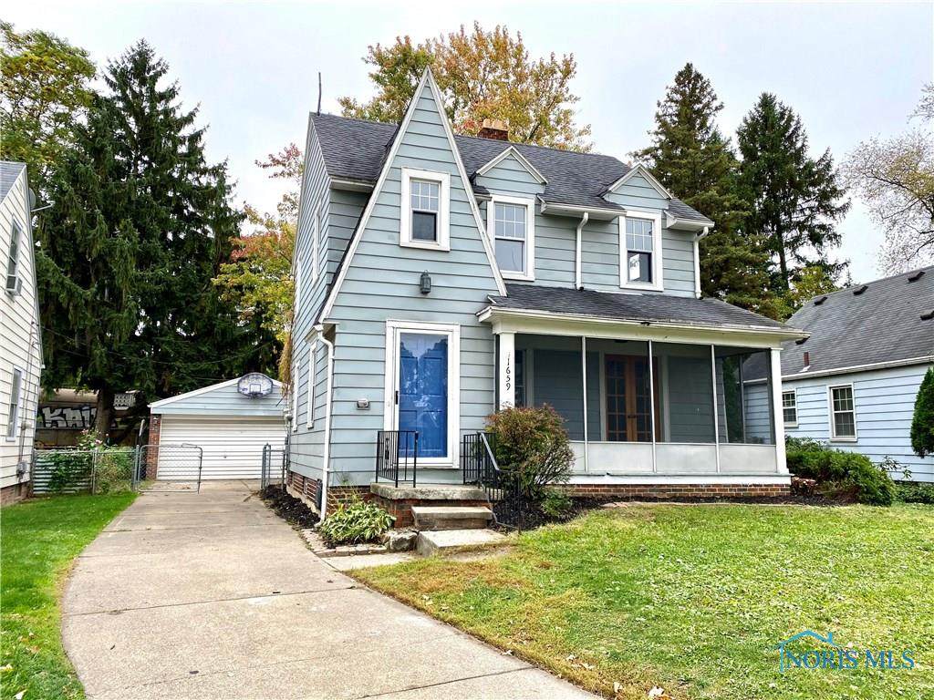 1659 Glenbrook - Photo 1