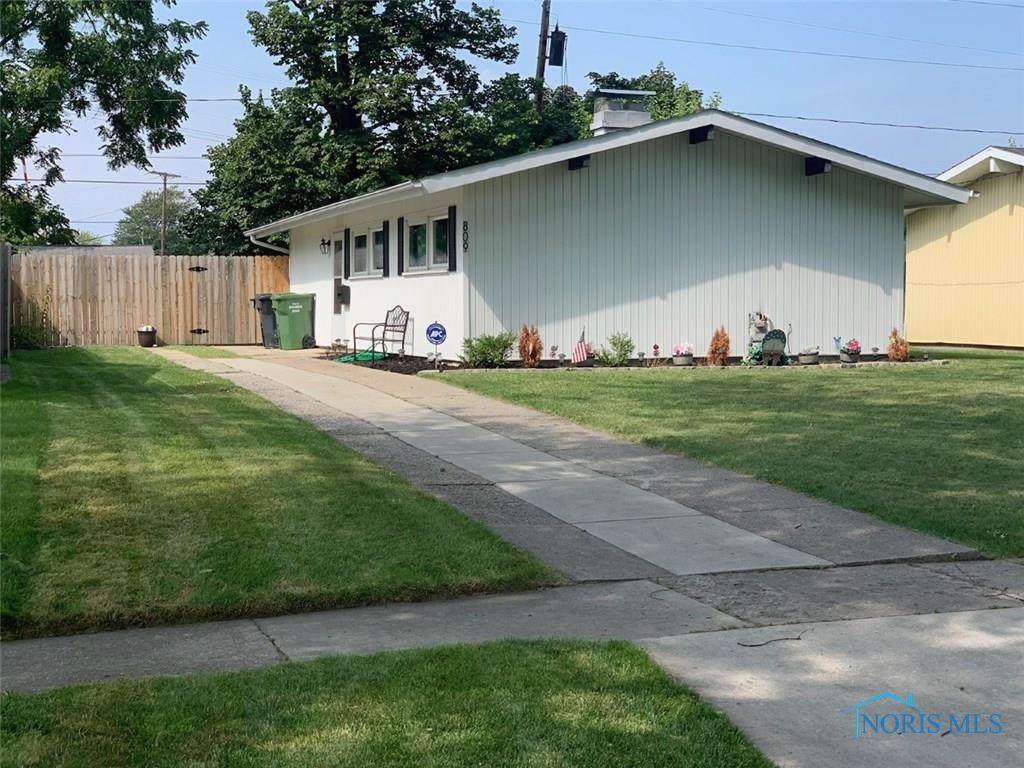 809 Village Trail - Photo 1