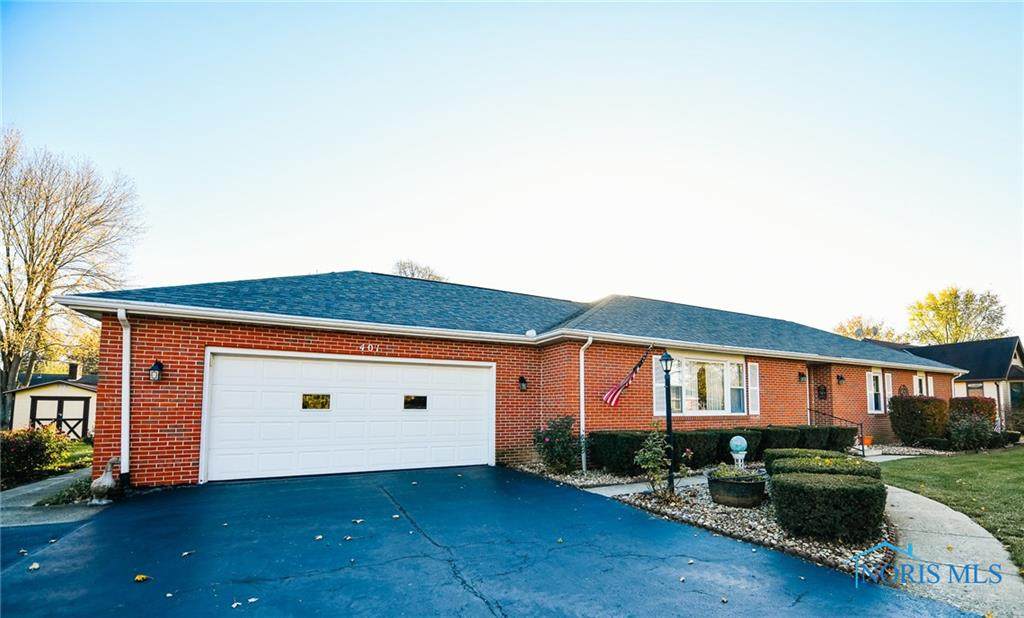 401 Chase - Photo 1