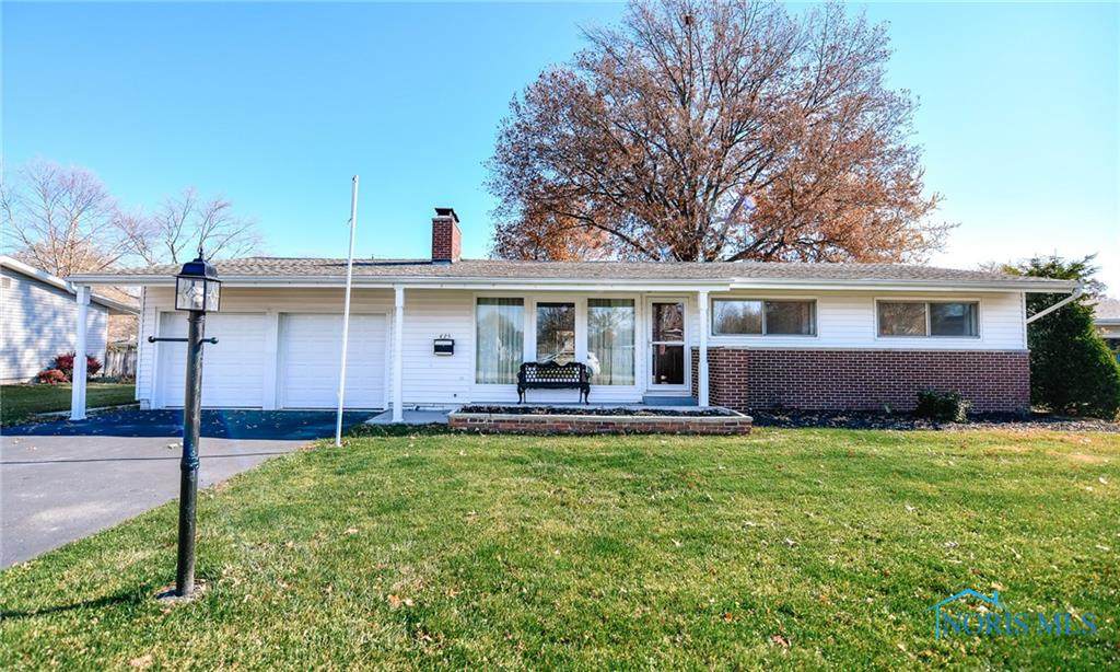 625 Canterbury - Photo 1