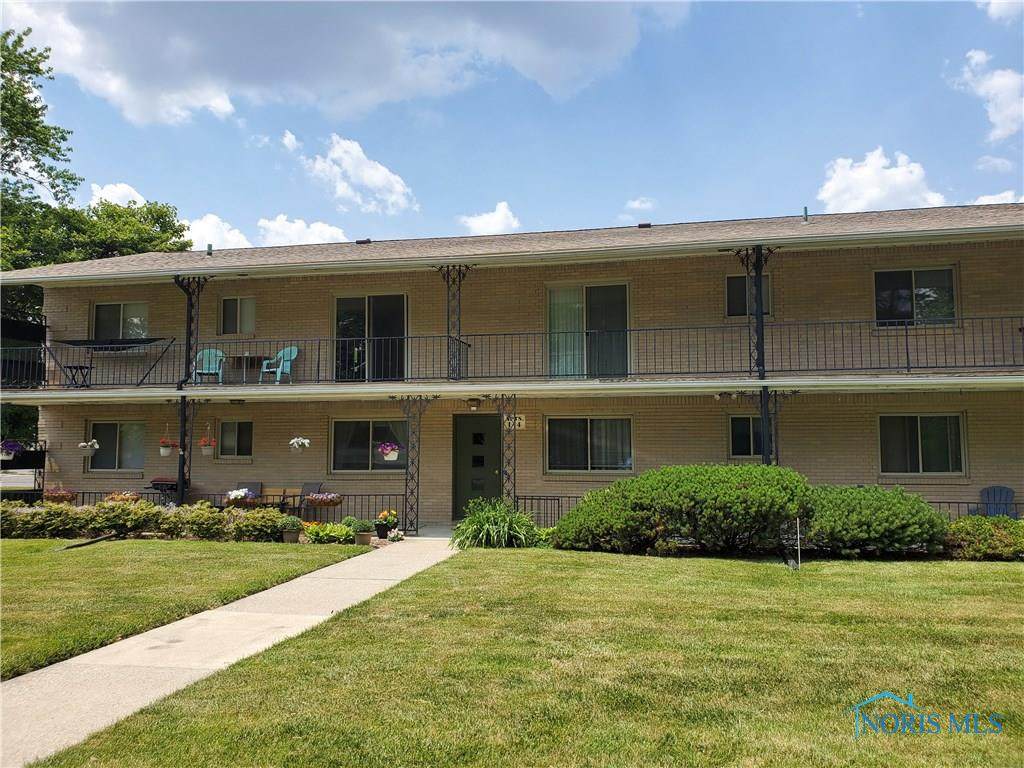 2222 Sherwood - Photo 1