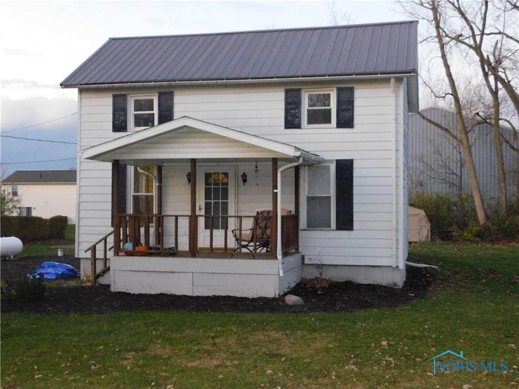2340 Napoleon - Photo 1
