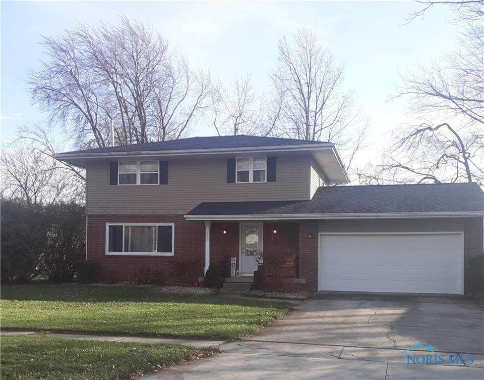 415 Hillcrest - Photo 1