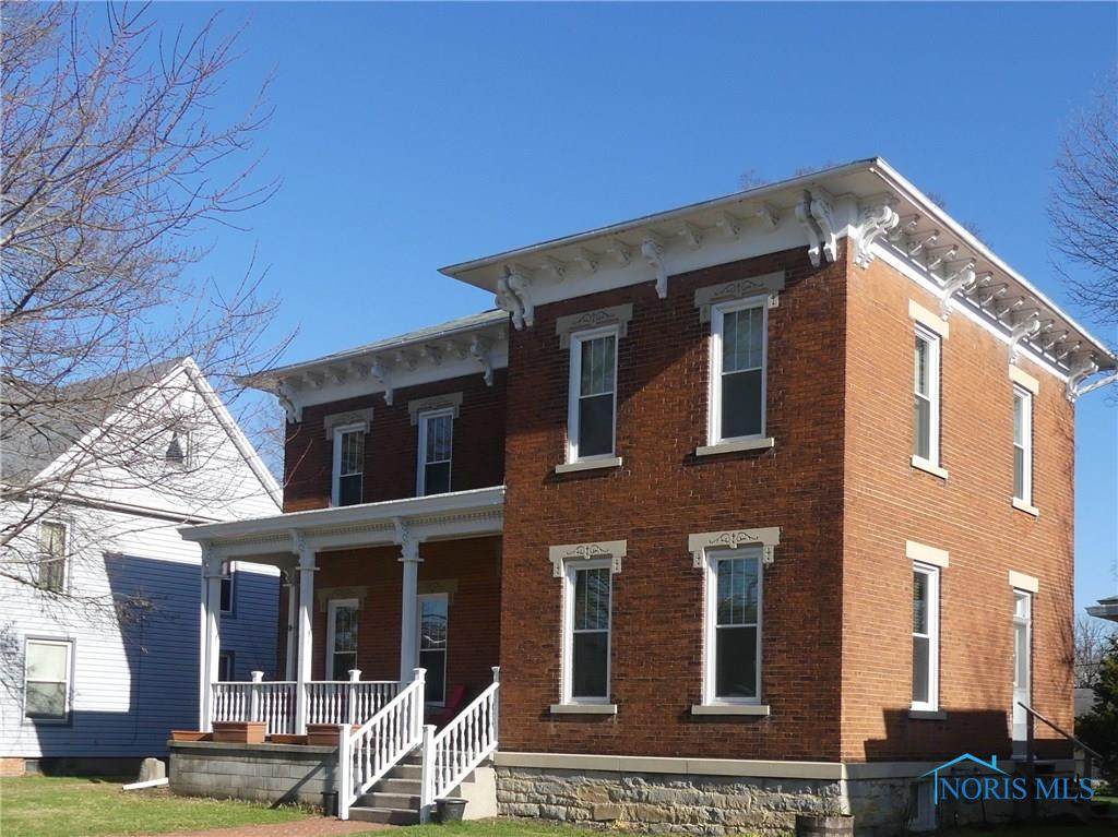 327 7th - Photo 1