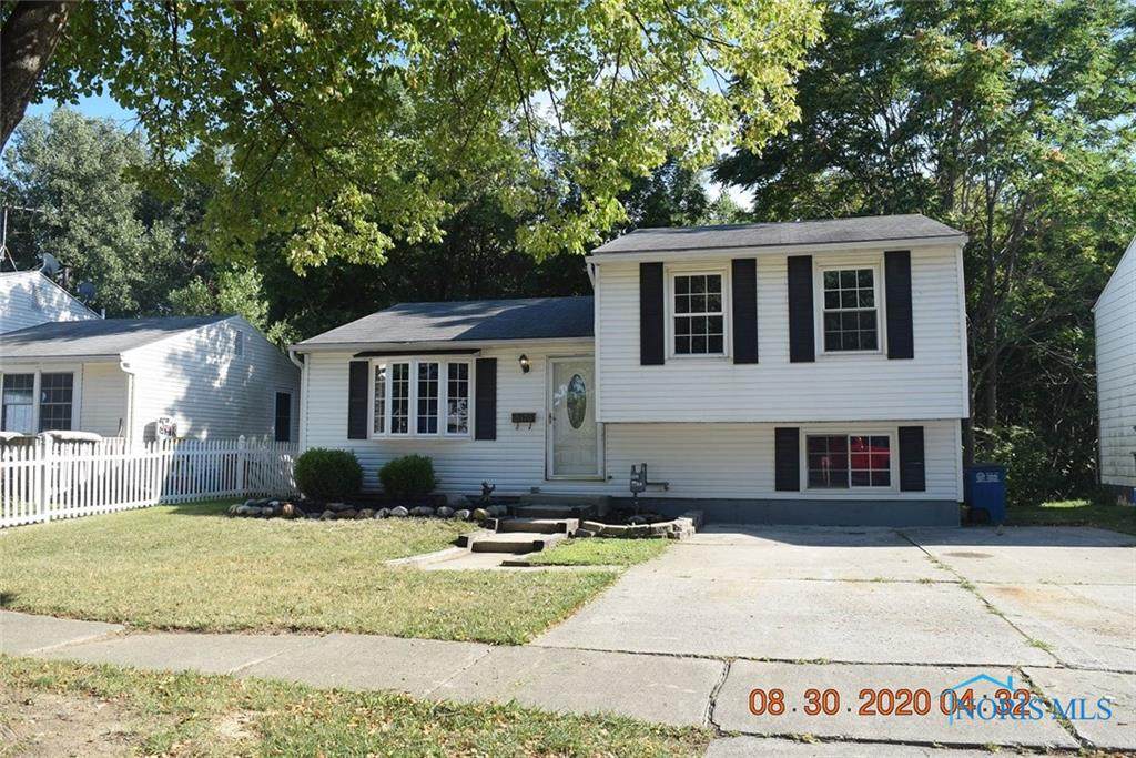 2070 Northridge - Photo 1