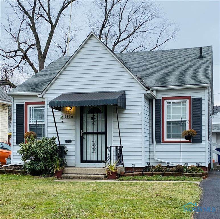 4326 Westway - Photo 1