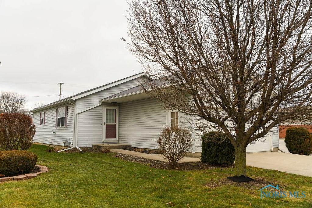 120 Meade - Photo 1