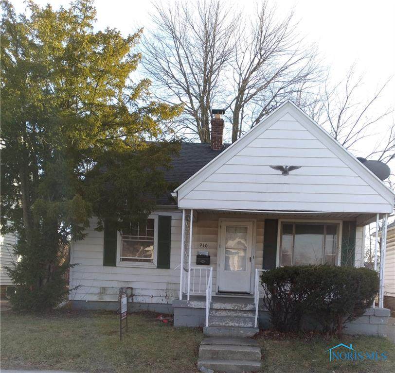 910 Manhattan - Photo 1