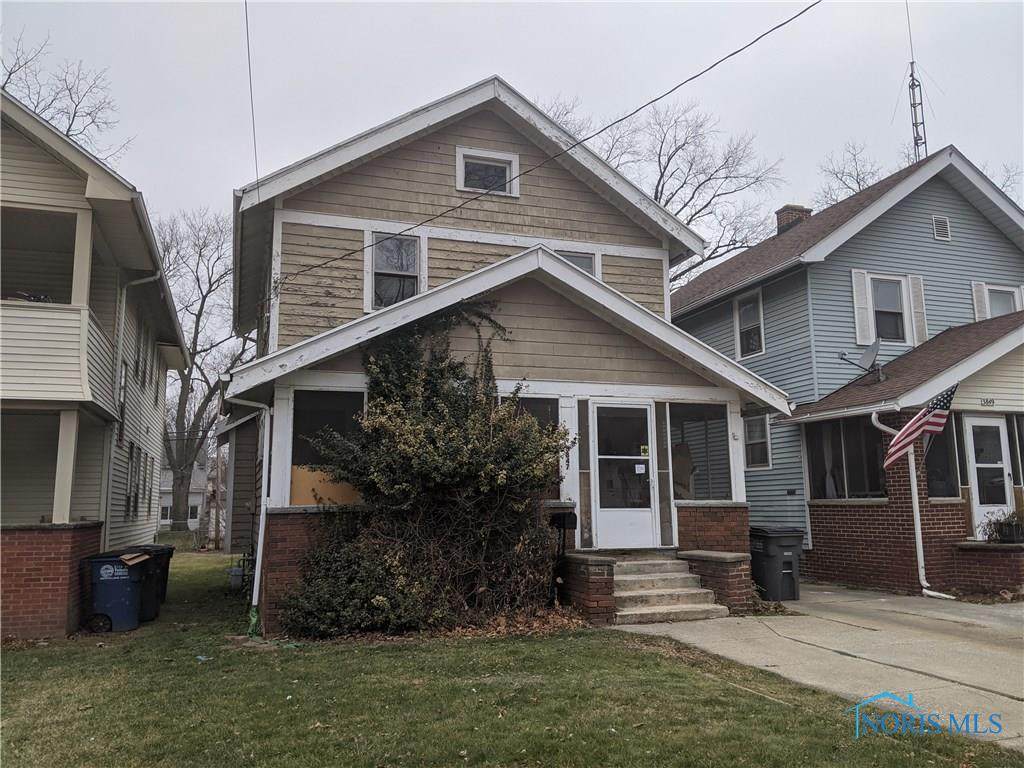 3847 Hazelhurst - Photo 1
