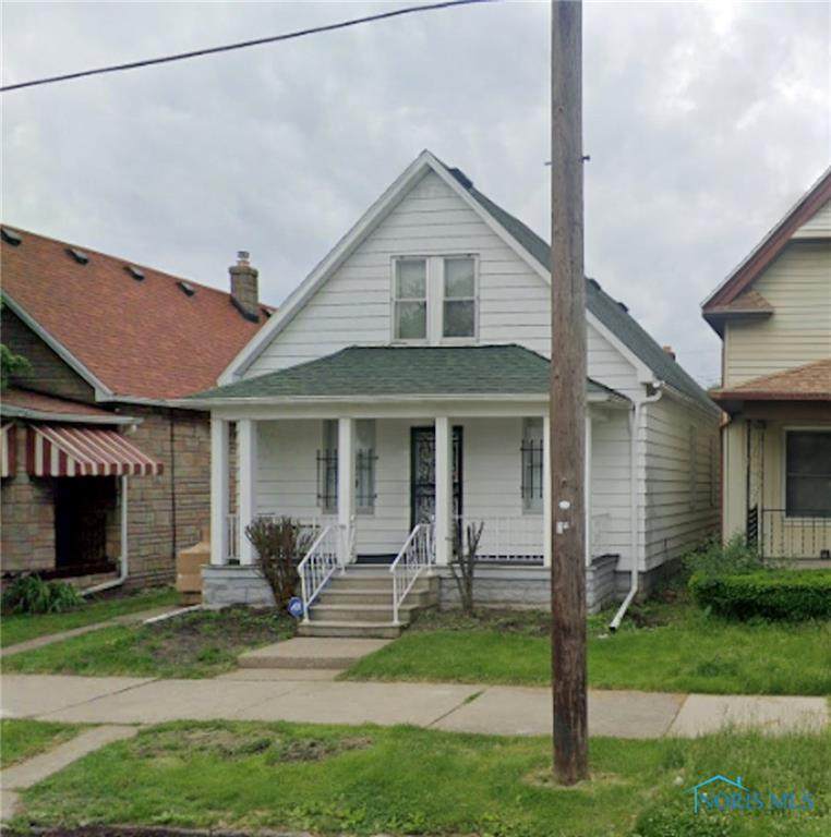 3221 Elm - Photo 1