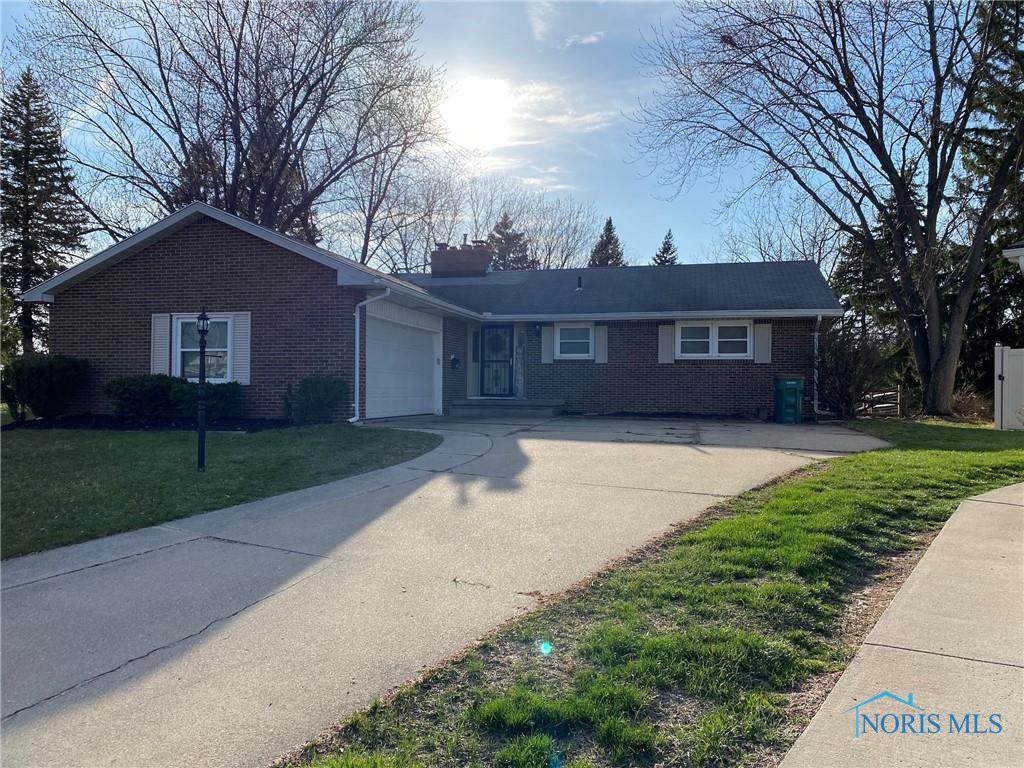 120 Rossway Avenue - Photo 1