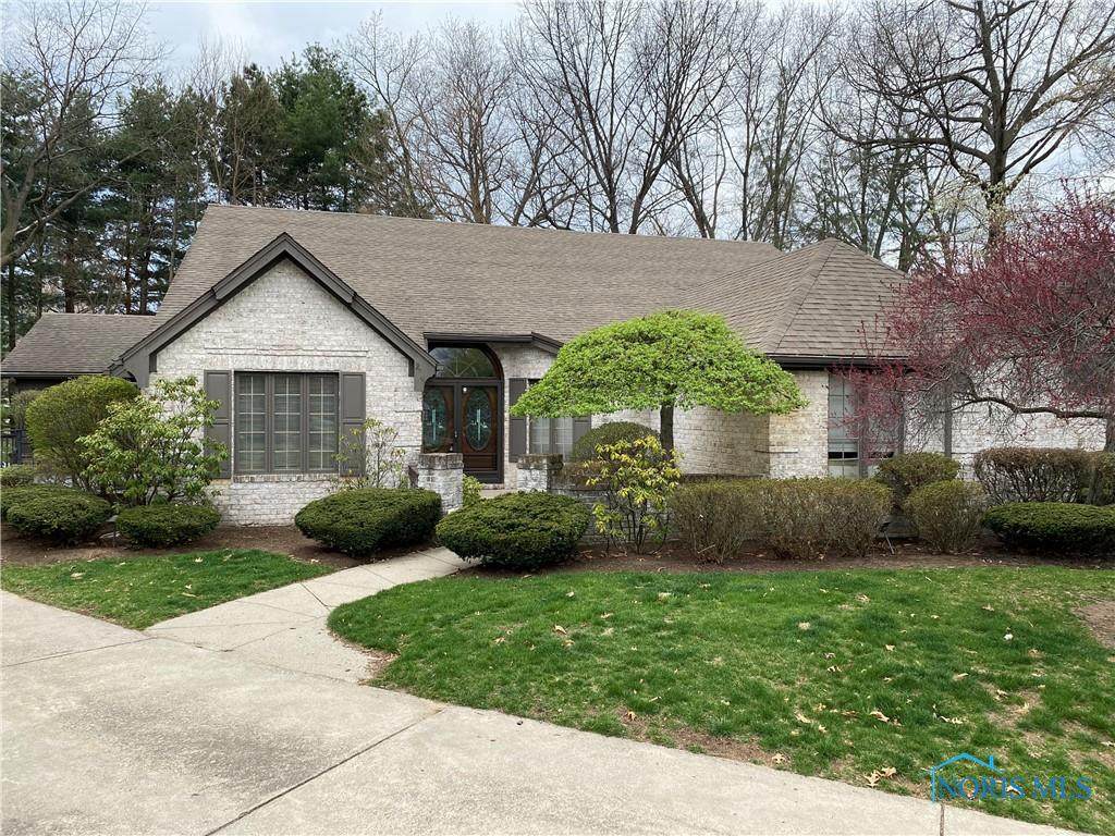 2715 Pine Knoll Drive - Photo 1