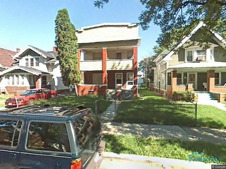 1012 Pinewood Avenue - Photo 1