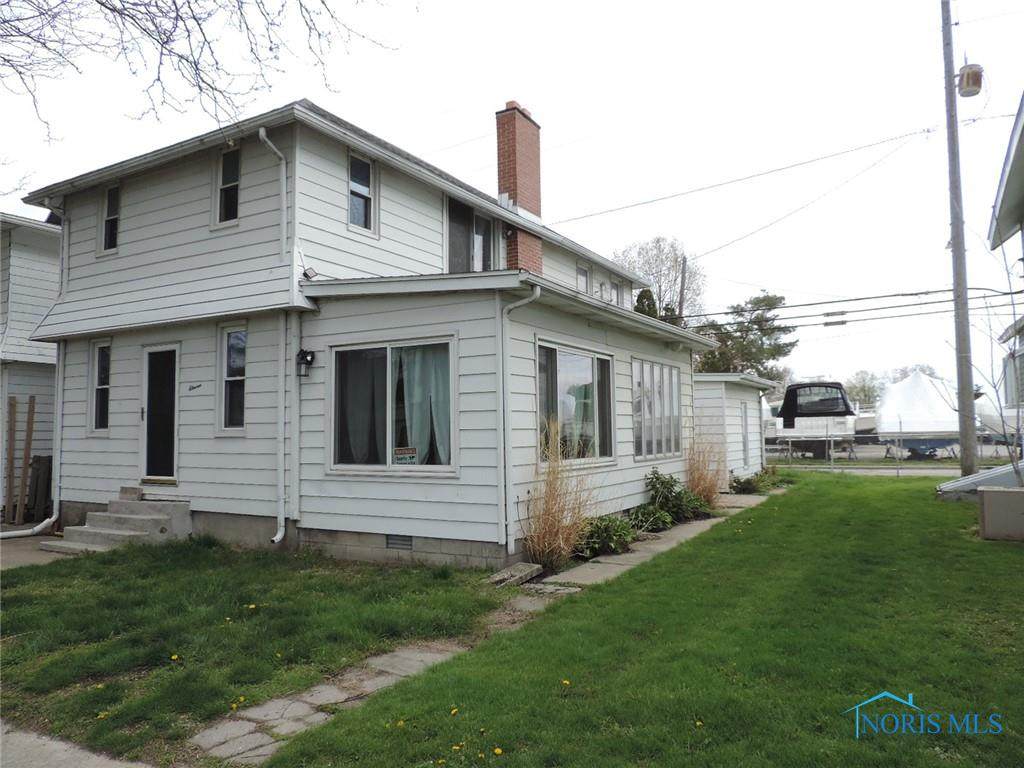 11 Edgewater Park - Photo 1