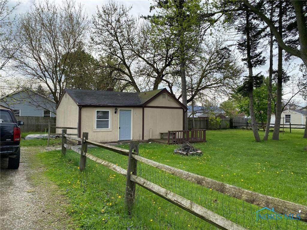 833 Gould Street - Photo 1