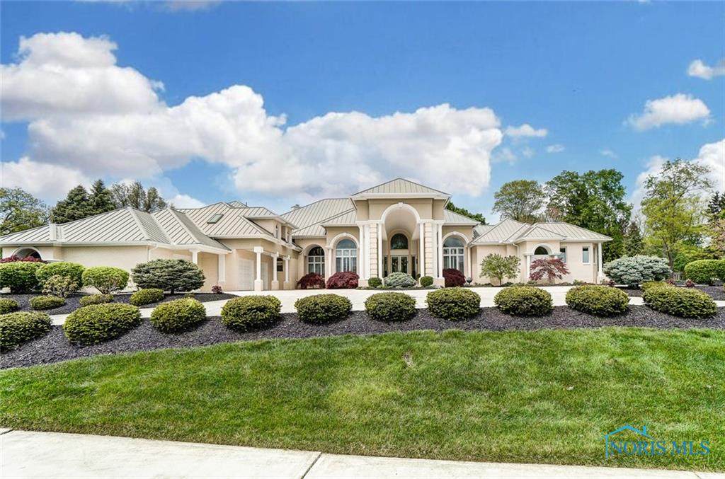320 Pheasant Run Place - Photo 1