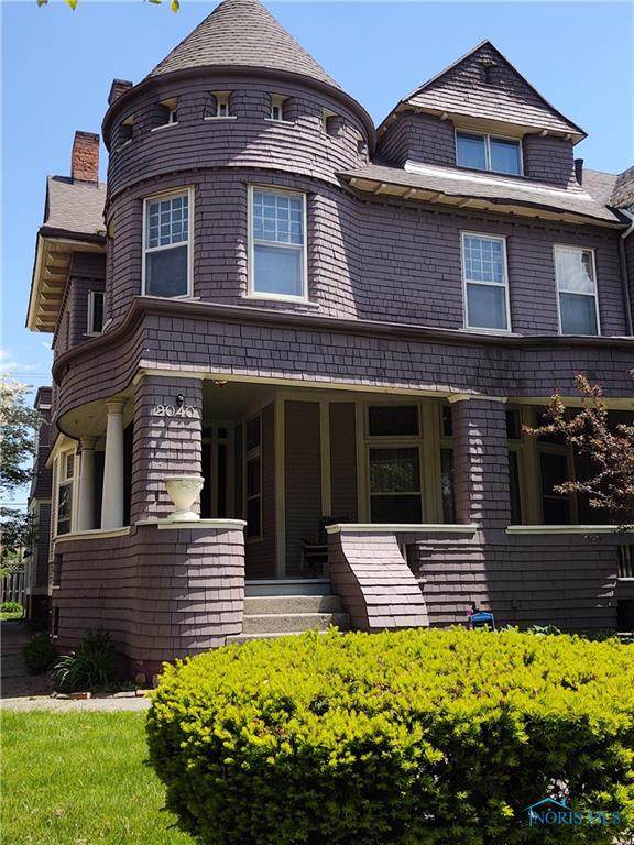 2040 Collingwood Boulevard - Photo 1