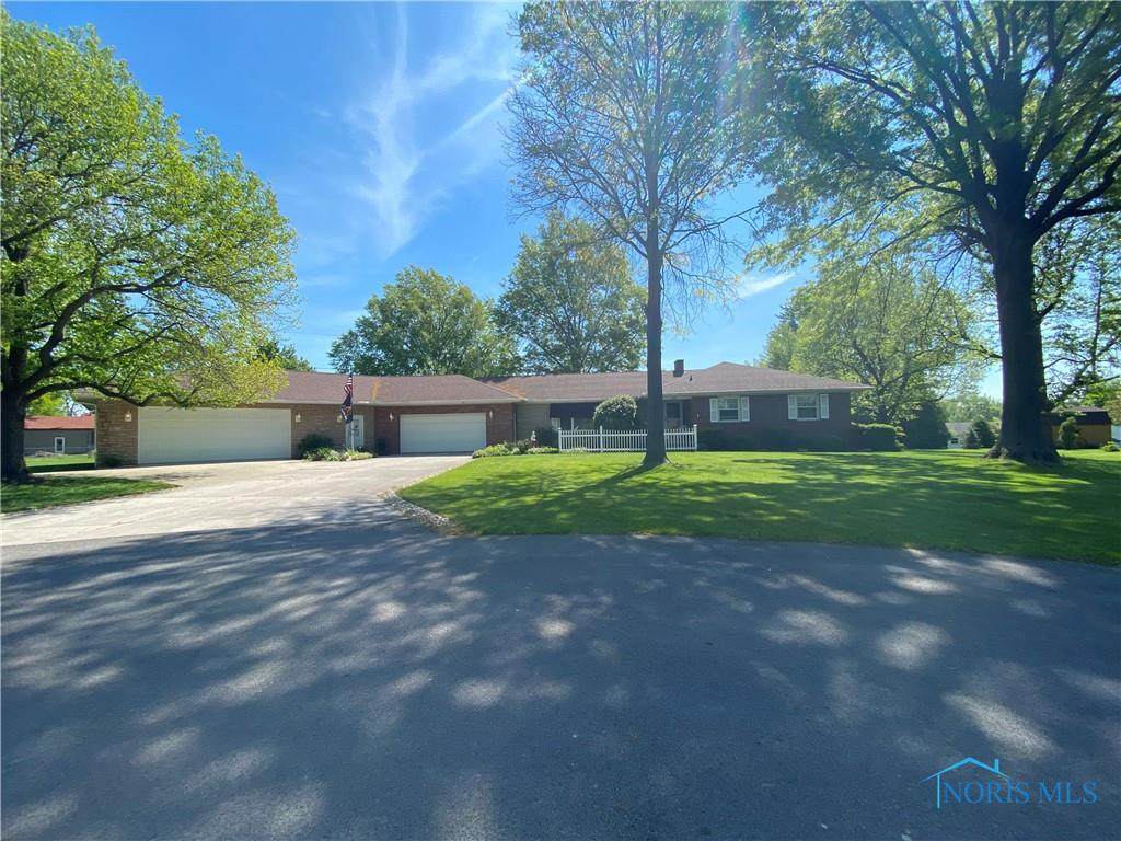 243 Hillcrest Drive - Photo 1