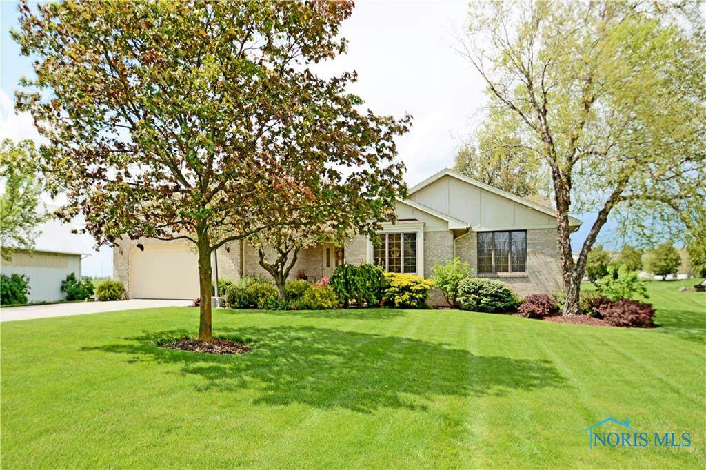 842 Pemberville Road - Photo 1