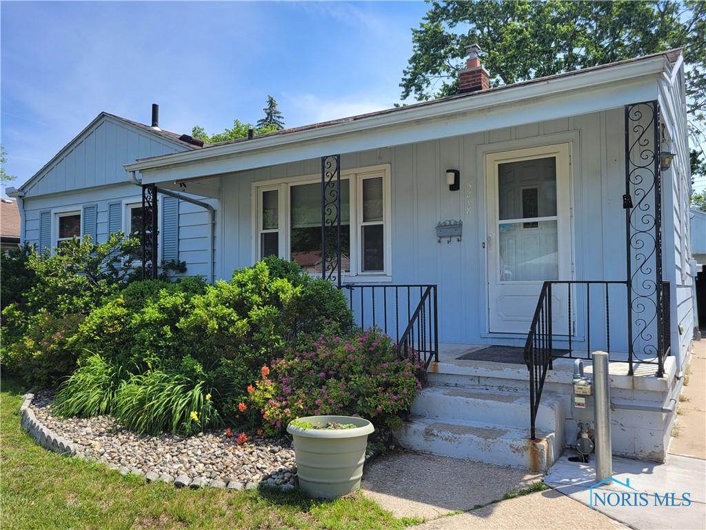 5218 Sheila Drive - Photo 1