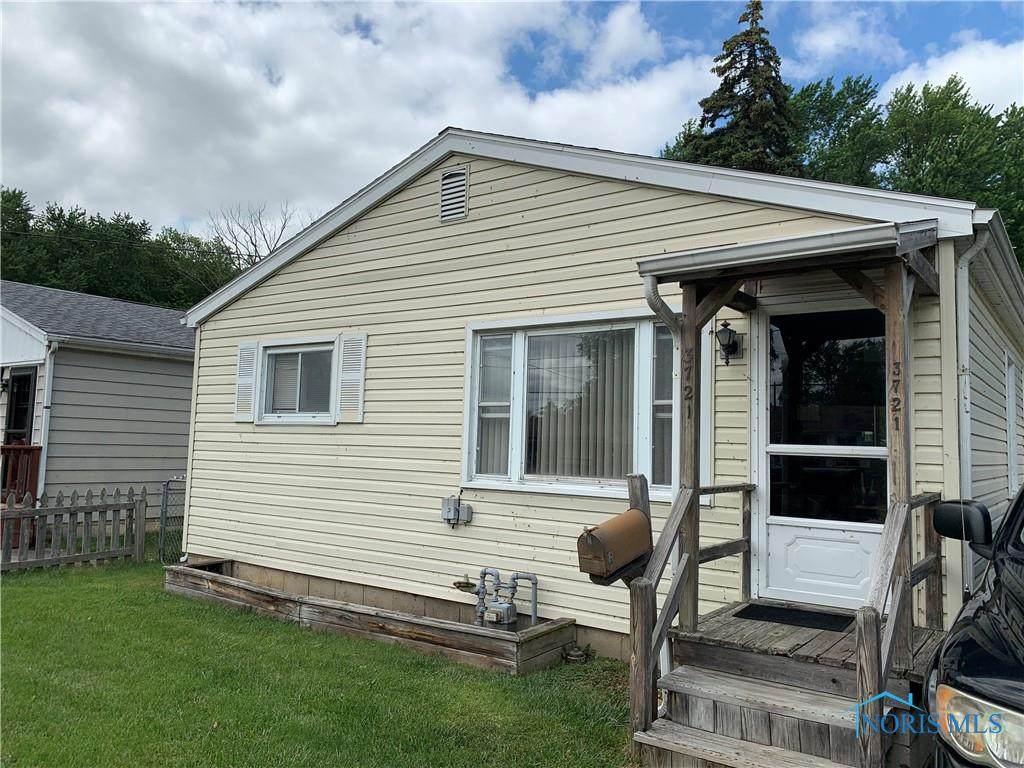 3721 149th Street - Photo 1