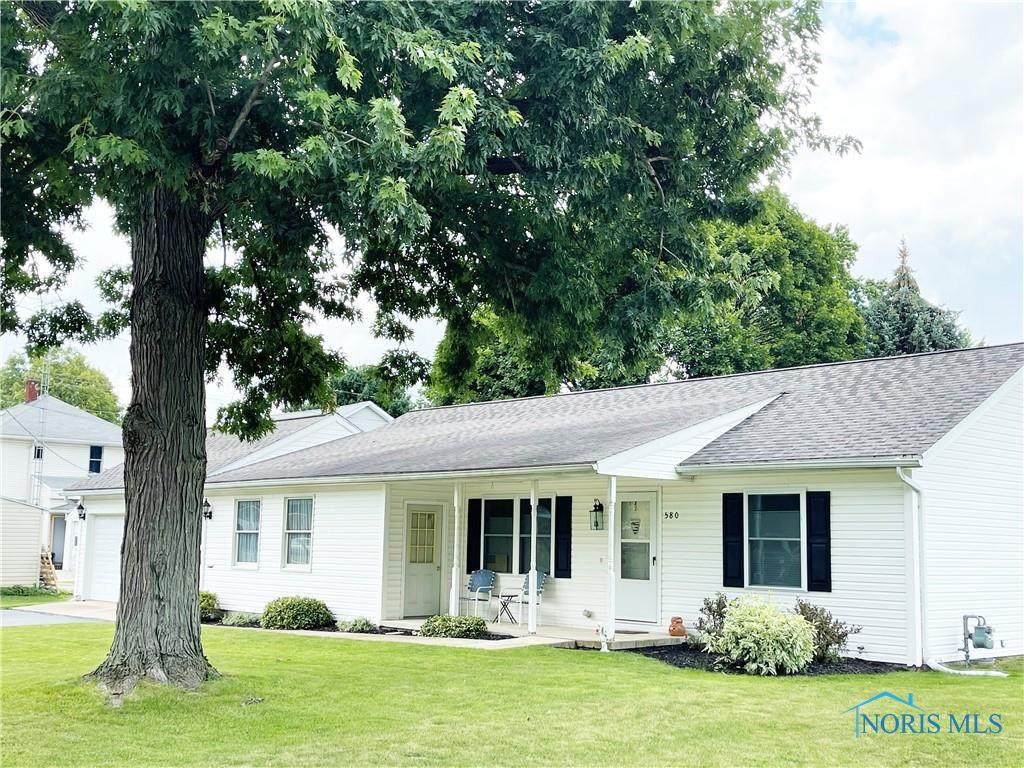580 Parkway Drive - Photo 1