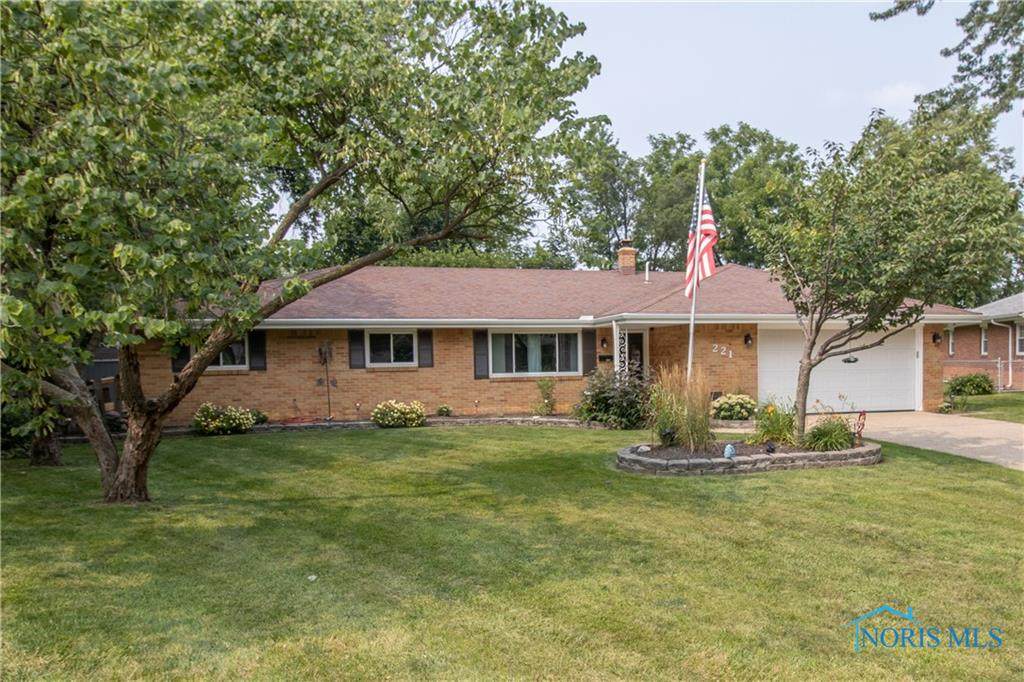 221 Margaret Place - Photo 1