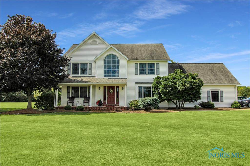 1390 Deer Path Drive - Photo 1