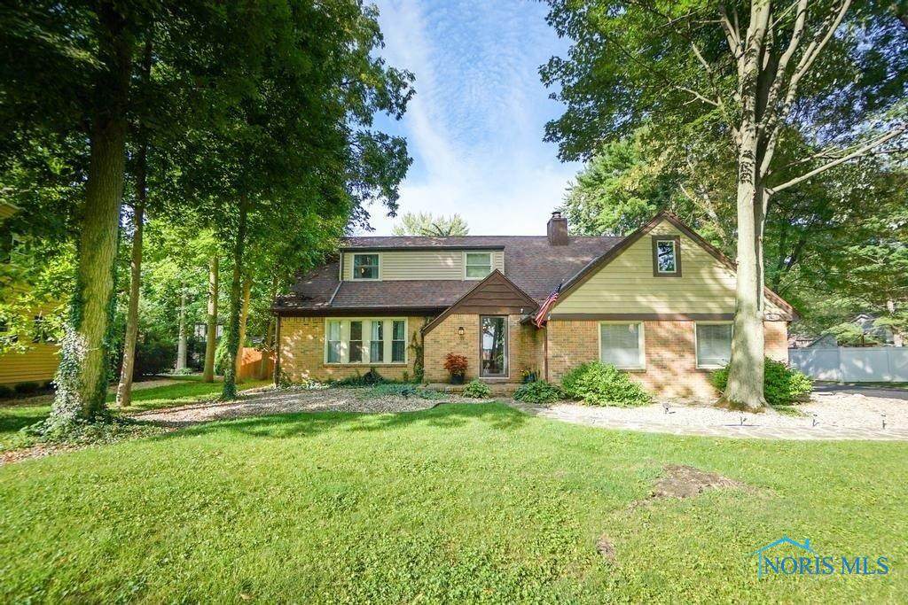 2000 Windsor Place - Photo 1