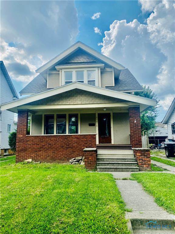 858 Hampton Avenue - Photo 1