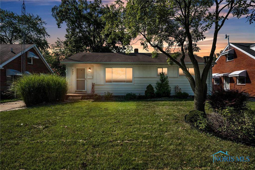 747 Sandralee Drive - Photo 1