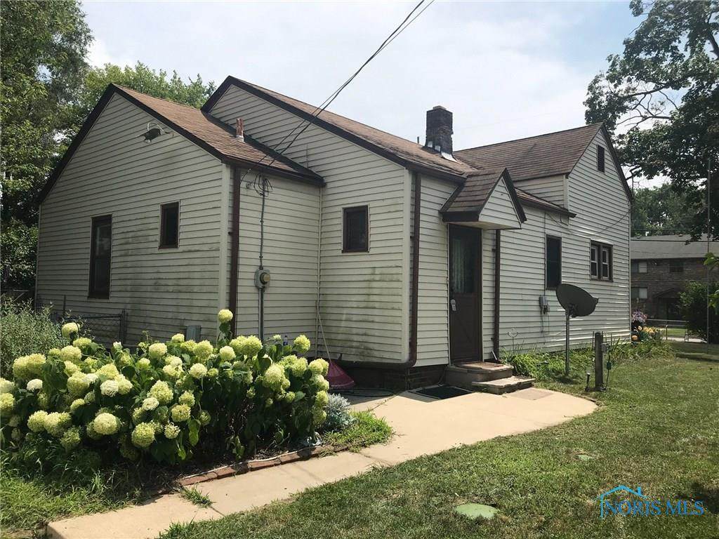 4366 Alexis Road - Photo 1