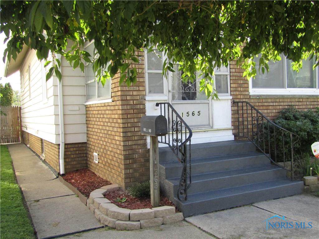 1565 South Avenue - Photo 1