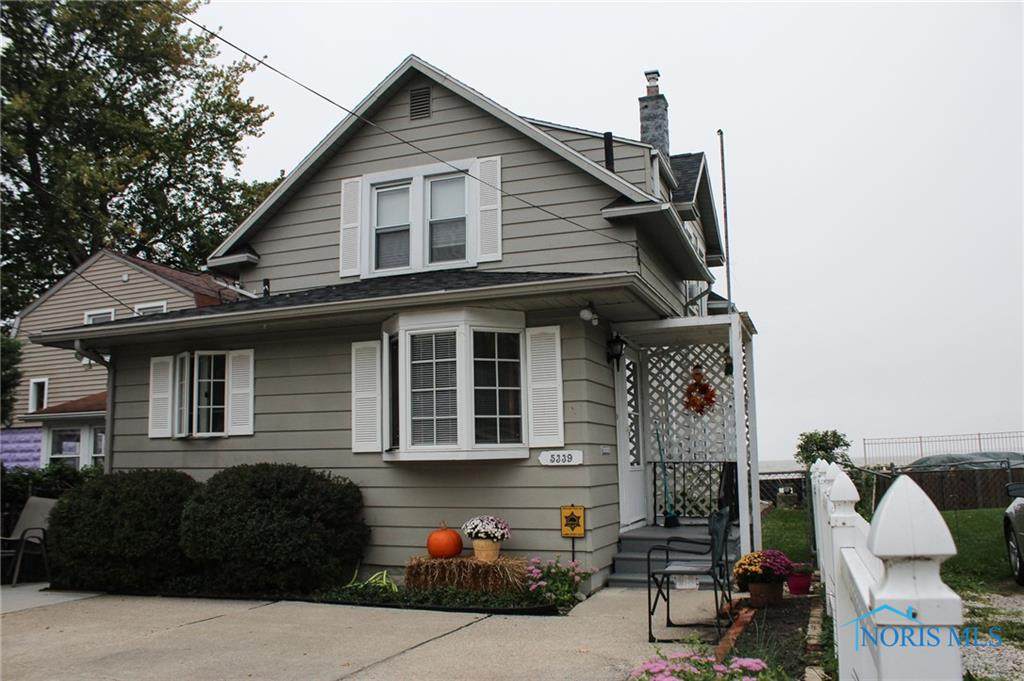 5339 Edgewater Drive - Photo 1