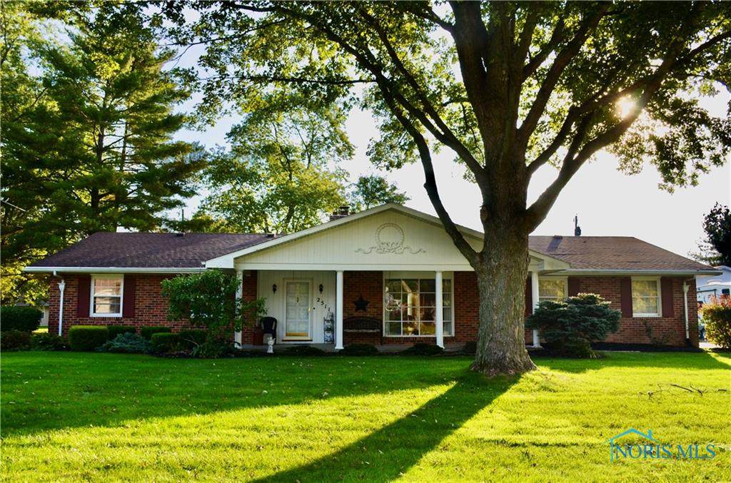 2511 Oakmont Drive - Photo 1