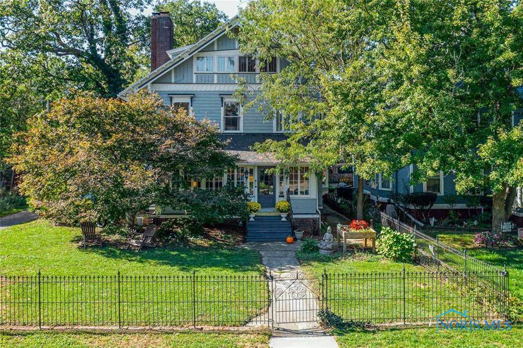2347 Robinwood Avenue - Photo 1