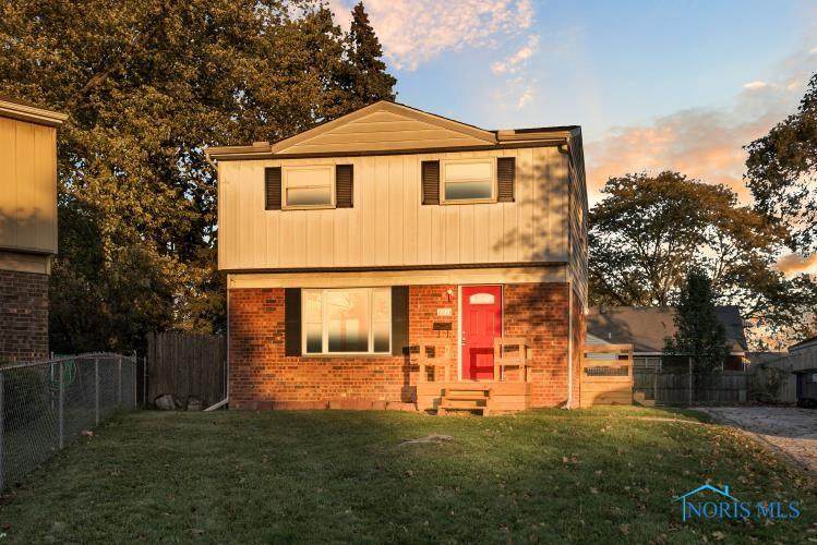 2213 Dahlia Circle - Photo 1