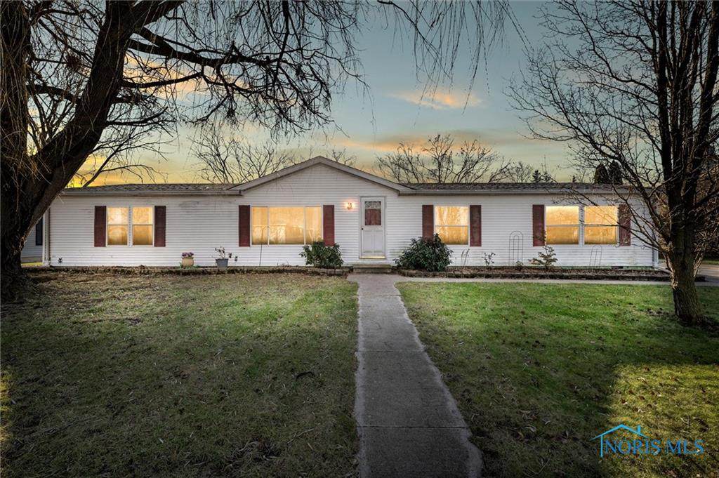 3134 Camelot Drive - Photo 1