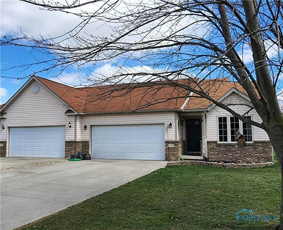 725 Chestnut Drive - Photo 1