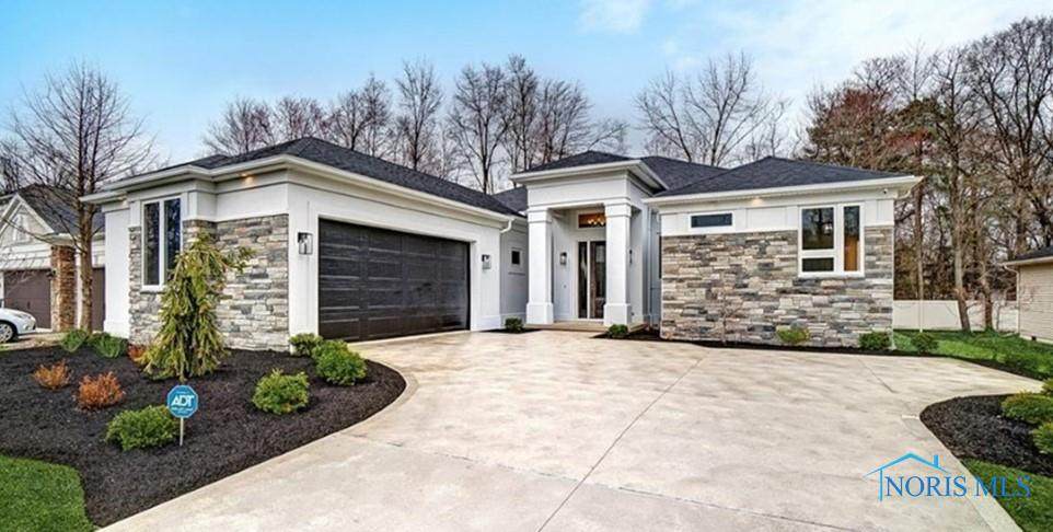 1622 Deer Trail Drive - Photo 1