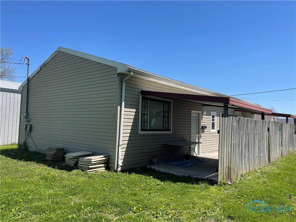 1802 Sherry Street - Photo 1