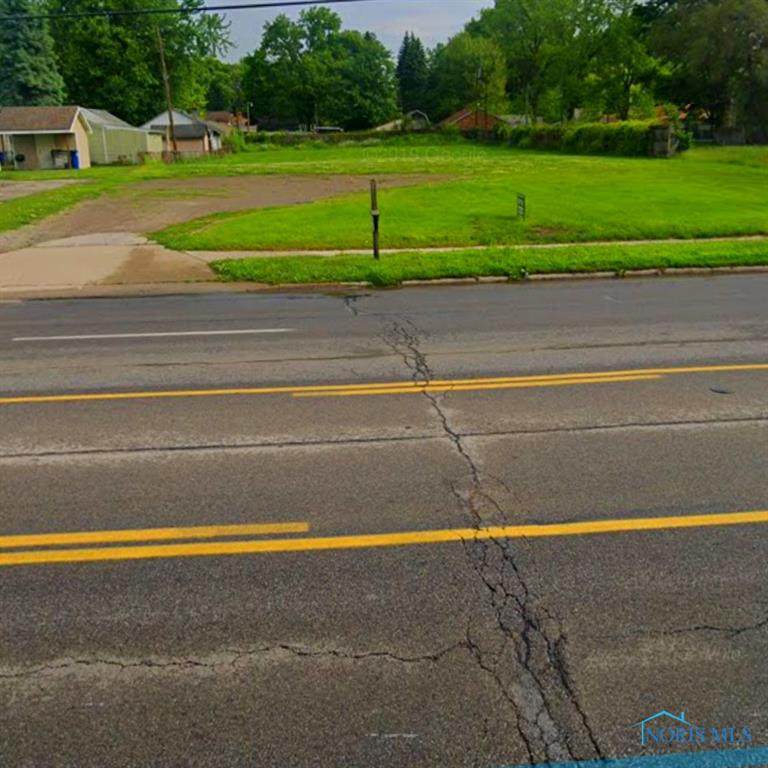 1850 Alexis Road - Photo 1