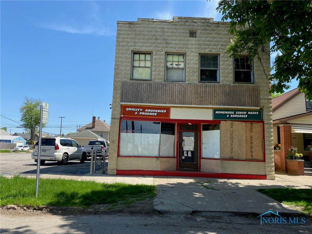 1956 Genesee Street - Photo 1