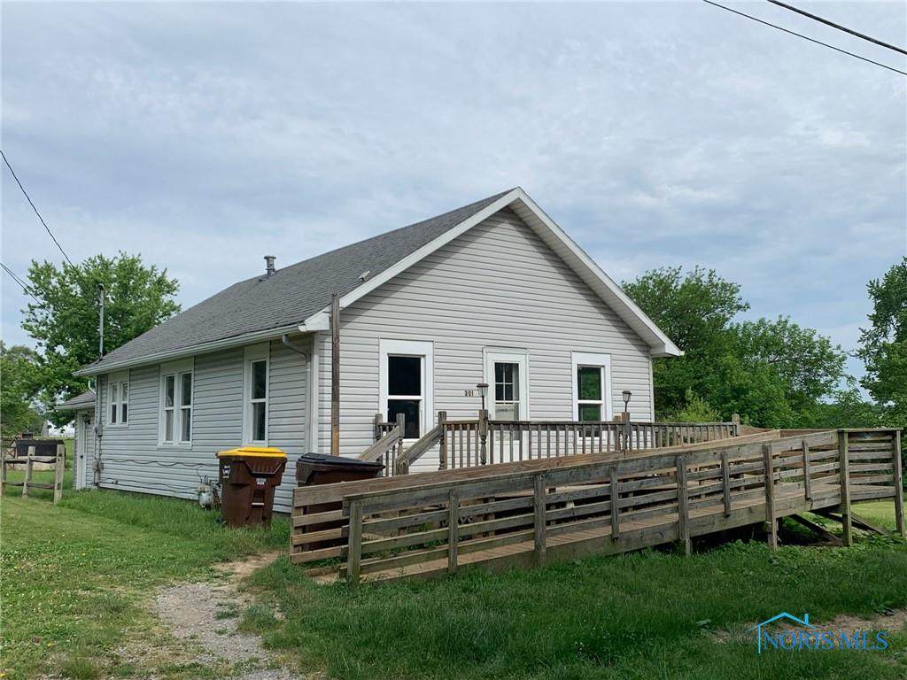 201 Pleasant Street - Photo 1