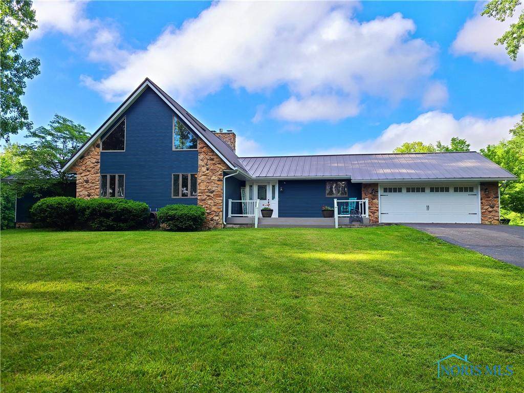 800 Baubice Street - Photo 1