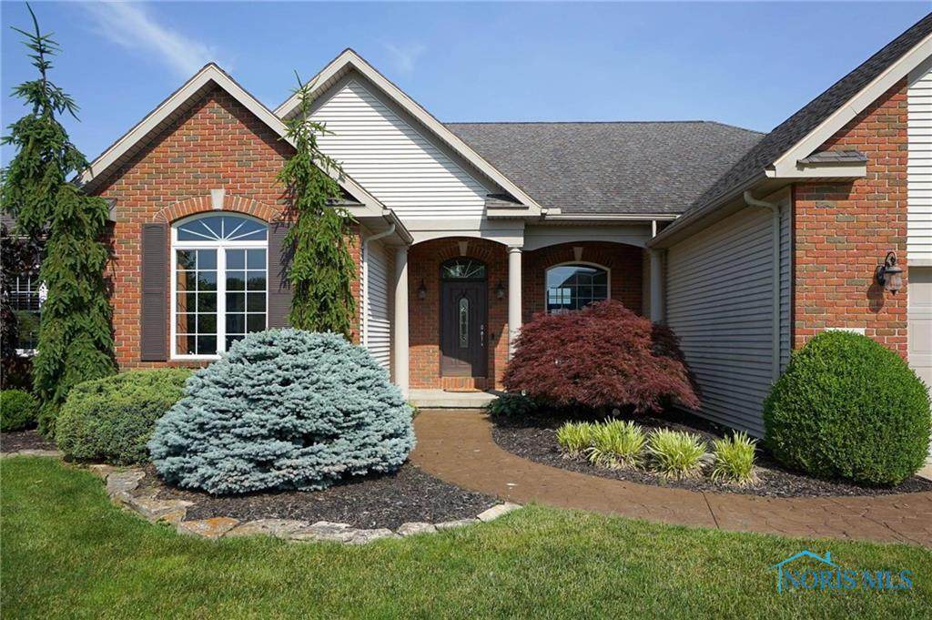 117 Englewood Drive - Photo 1